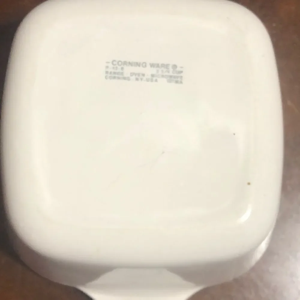 Corningware Blue Cornflower 2.75 cup dish. P-43-B. No lid. Vintage